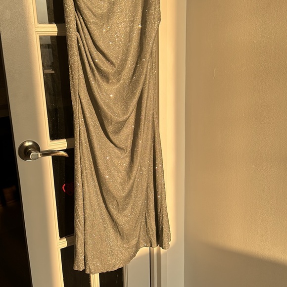 ✨BEAUTIFUL EVENING SPARKLY DRESS - Picture 3 of 5